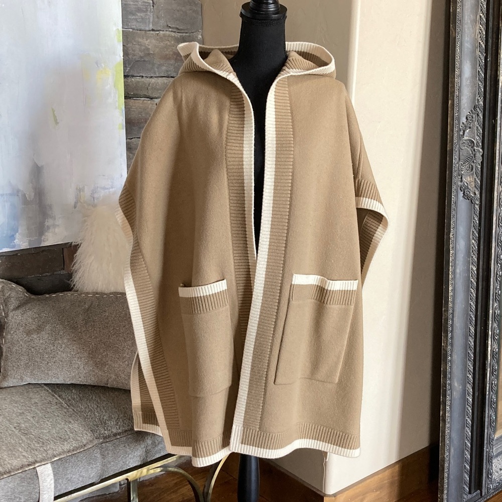 Burberry Wool Cashmere Knit Hooded Cape - Picture 5 of 16